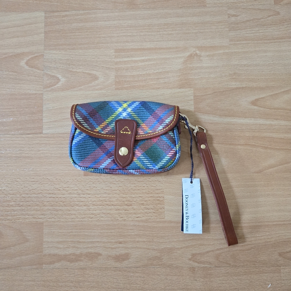 BNWT Dooney & Bourke Tartan Plaid wristlet clutch